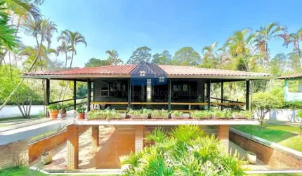 Casa TÉRREA 100% avarandada, voltada para natureza -  Granja Viana