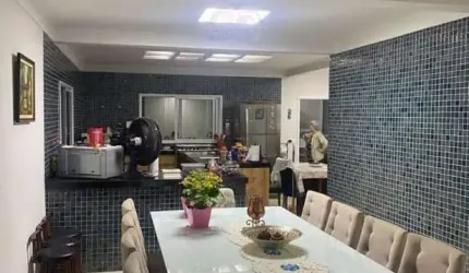 Sobrado para Venda em Santana de Parnaíba, Tarumã, 5 dormitórios, 5 suítes, 8 banheiros, 4 vagas