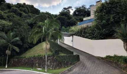 Sobrado para Locação em Carapicuíba, Pousada dos Bandeirantes, 4 dormitórios, 4 suítes, 6 banheiros