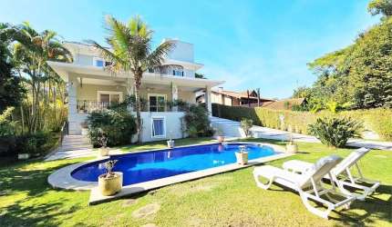 Sobrado para Venda em Carapicuíba, Residencial Euroville, 4 dormitórios, 2 suítes, 4 banheiros, 4 vagas