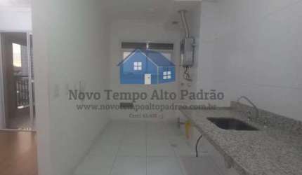 Apartamento com ótima localização a 10 min de Alphaville - 2 dorms / 1 ste e 1 vaga coberta