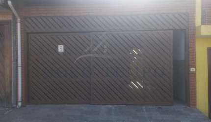 Sobrado com 2 dorms e 2 vagas no Jardim Tupanci - Aceita permuta