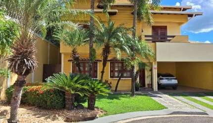 Casa de luxo em condomínio com 4 quartos e 4 suítes no Jardim Bela Vista, Jaguariúna-SP: 320m² e 4 vagas.