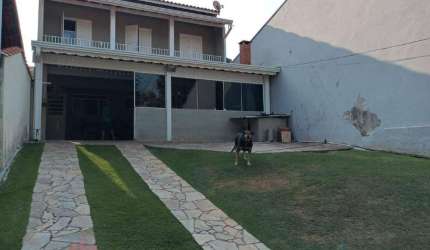 Casa para vender em Valinhos no Condomínio Tabatinga,com 03 quartos,boa localização.
