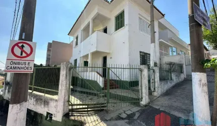 Casa sobrado a venda em Vinhedo-SP
