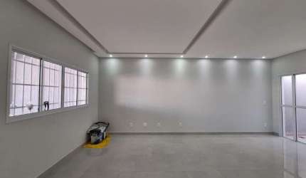Casa dos Sonhos no Parque da Represa: Moderna, Espaçosa e Pronta para Morar!