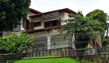 Manoel Honório - Casa 5/4 (1 Suíte) - Escritório - Amplo Quintal - Cômodos Amplos