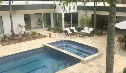 Casa no Flamboyant 4 suítes  à venda, 704 m² por R$ 5.000.000 - Jardim Flamboyant - Atibaia/SP