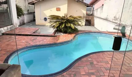 Casa com 3 dormitórios à venda, 185 m² por R$ 1.500.000,00 - Jardim Paulista - Atibaia/SP