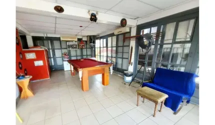 'Amplo Sobrado de Esquina no Coração de Sapiranga'