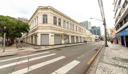 Imóvel comercial no centro da cidade - J8