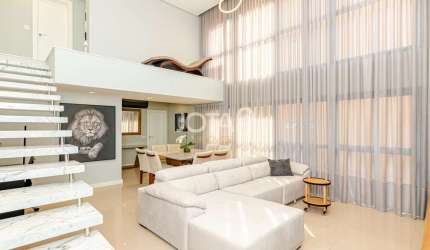 Loft 1 suíte, 2 vagas no Batel - J8