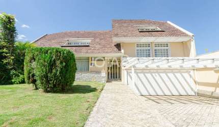 Excelente casa com 5 quartos no Vista Alegre - J8