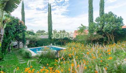 Excelente casa com piscina e Jardim no Ecoville