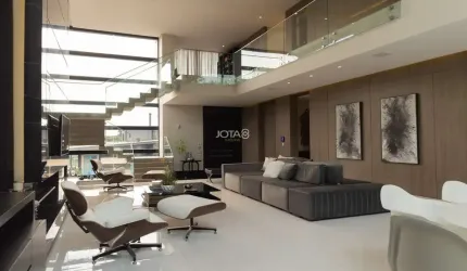 Casa em Condomínio com piscina - Santa Felicidade