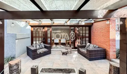 Casa 4 quartos Vista Alegre - J8