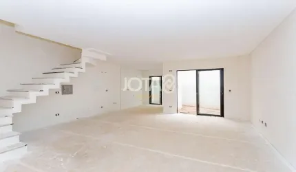 Sobrado novo em Santa Felicidade 3 quartos - J8