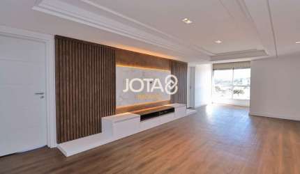 Cobertura 3 suítes 6 vagas de garagem livres - J8