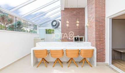 Apartamento com terraço privativo coberto - J8