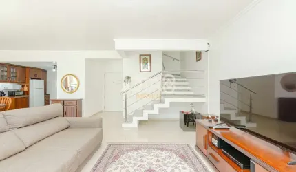 Sobrado com 4 quartos no bairro São Francisco  J8