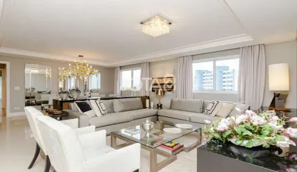 Amplo apartamento impecável no Mercês - J8