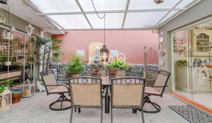 Casa com 4 quartos 1 suite em meio a natureza! J8