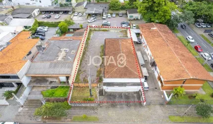 Terreno nos Mercês em ótima localização - J8