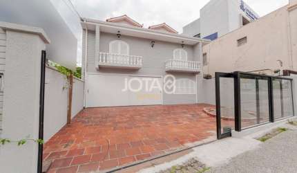 Casa Comercial No Batel - JOTA8 Imóveis