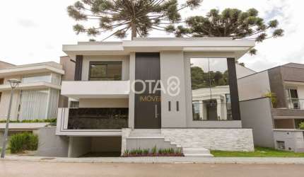 Casa em condomínio no Campo Comprido- J8