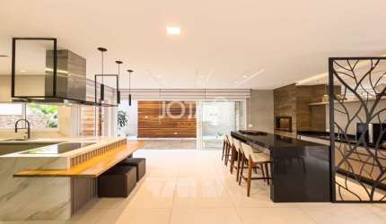 Casa moderna em condomínio no Uberaba - J8 Imóveis