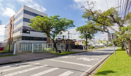Sala comercial a venda com 2 vagas no Água Verde