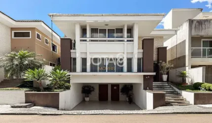 Casa em condomínio com 3 quartos no Portão - J8