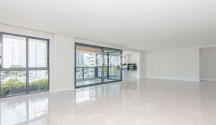 Apartamento 3 suítes no Alto da Glória - J8