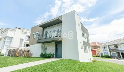 Casa com 4 suítes em condomínio fechado - J8