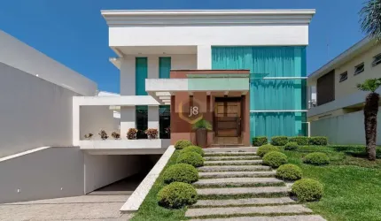 Moderna, iluminada, integrada e com quintal - J8