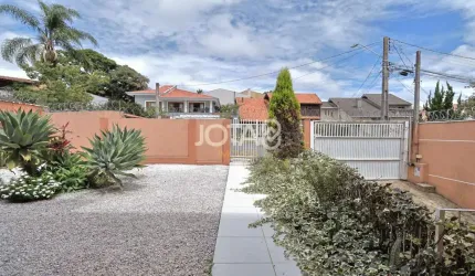 Casa com 04 quartos próxima ao bosque do alemão