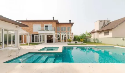 Casa mobiliada com piscina no Campo Comprido