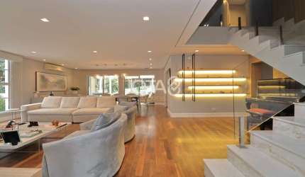 Exclusiva residencia no Campo Comprido J8