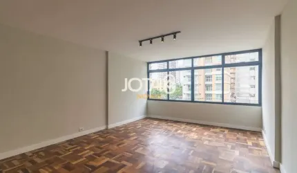 Lindo apartamento 100% reformado no Cabral - J8