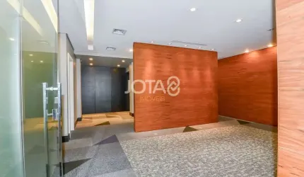 Conjunto comercial em ótima localização J8