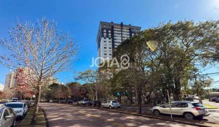 Apartamento no Ecoville com 2 quartos e 2 vagas