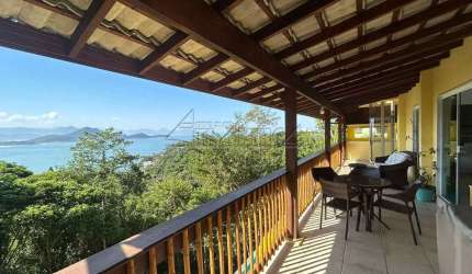 Casa de Condomínio com 5 dorms, Ponta das Toninhas, Ubatuba - R$ 4 mi, Cod: 4255