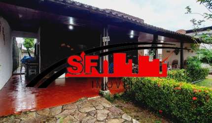 ALUGO EM SALINAS - Casa 4/4 sendo 2 suítes, 4 vagas de garagem, EXCELENTE LOCALIZAÇÃO