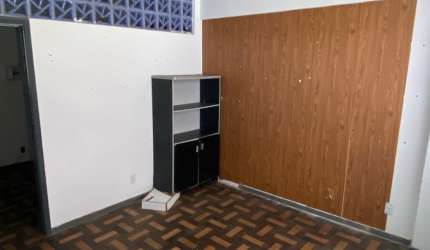 ALUGO SALA COMERCIAL NO ED ANTONIO VELHO