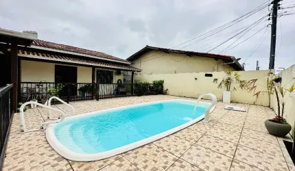 Casa para venda com  piscina e 3 quartos Bairro São Vicente - Itajaí - SC