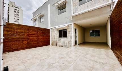 Casa para venda com 136 metros quadrados com 3 quartos sendo 1 suite no  São Vicente - Itajaí - SC