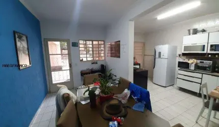 Casa / Sobrado para Venda em Francisco Morato, Parque Climateric Rolland, 3 dormitórios, 1 suíte, 2 banheiros, 10 vagas