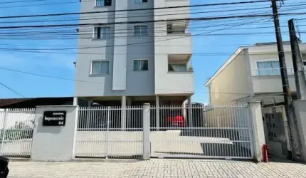 Apartamento à venda no bairro Floresta, Joinville - 2 dormitórios, sacada com churrasqueira e vaga coberta