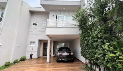 Sobrado com 3 dormitórios à venda, 186 m² por R$ 850.000,00 - Jardim Panorama - Foz do Iguaçu/PR