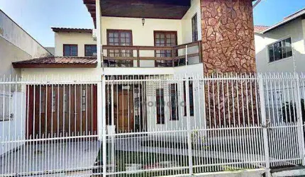 CASA 05 Quartos, 01 Suíte, 04 Vagas - Canto - Santa Catarina